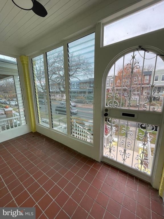 539 24th Street Ne - Photo 2