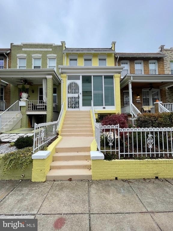 539 24th Street Ne - Photo 0