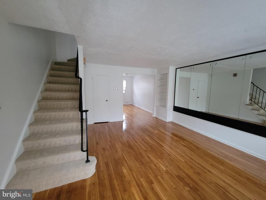 147 Mississippi Avenue Se - Photo 0