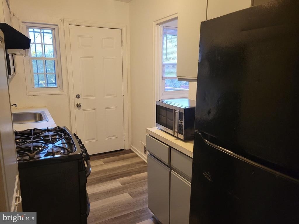 147 Mississippi Avenue Se - Photo 3