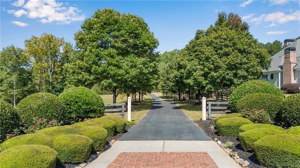 8335 Hurakan Creek Crossing - Photo 1