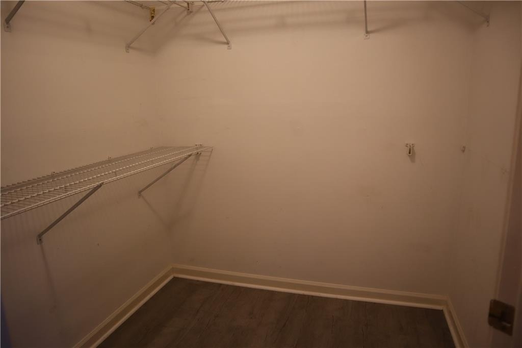 1103 Garden Court - Photo 8