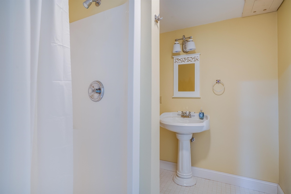 13 Bear Hill - Photo 31