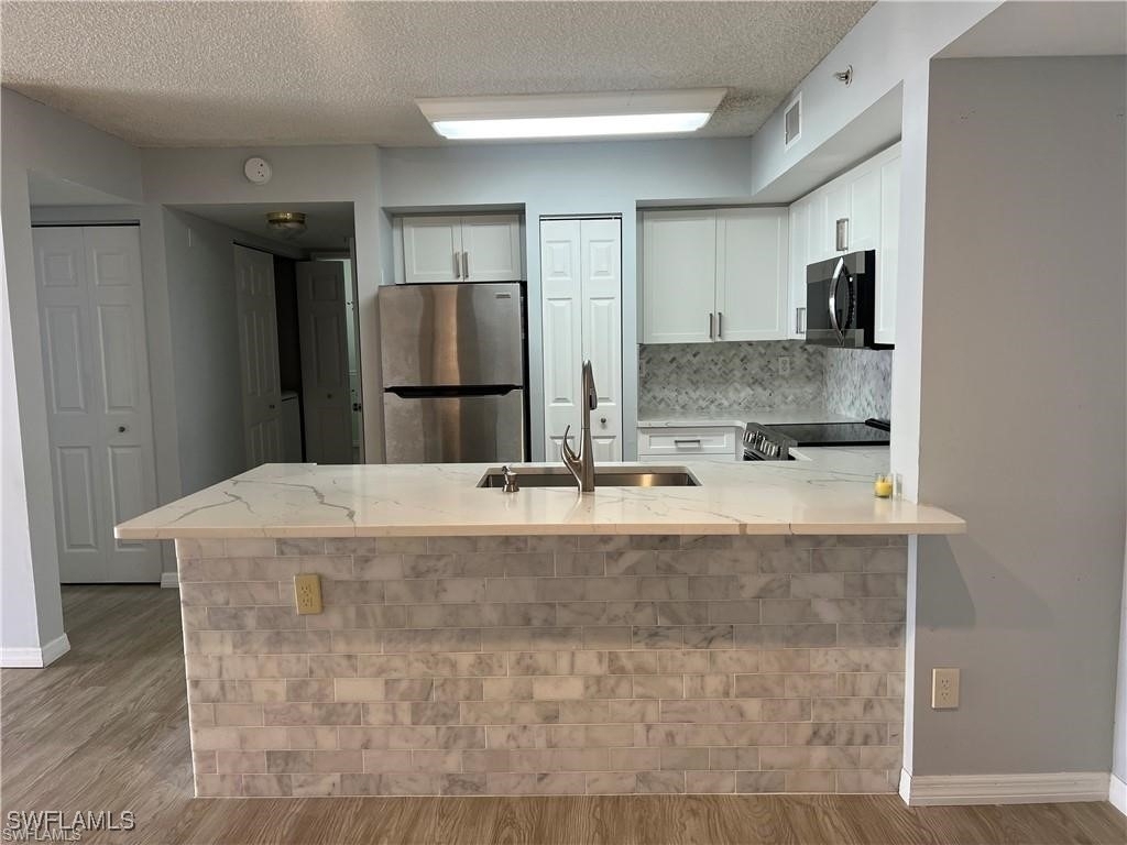 1210 Wildwood Lakes Boulevard - Photo 3