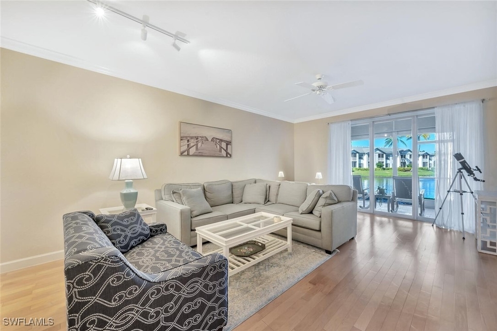 818 Tanbark Drive - Photo 5