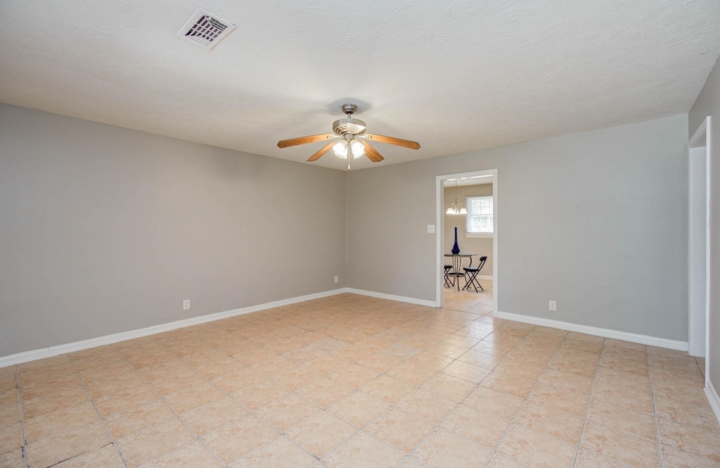 3620 Easy Street - Photo 2