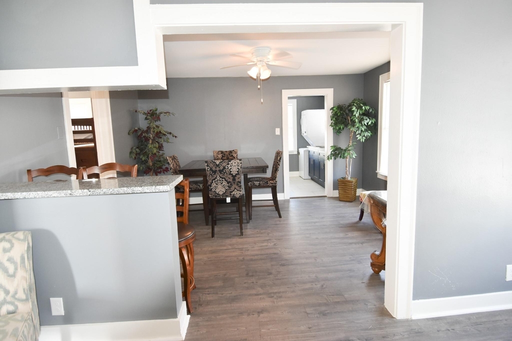 807 7th Street - Photo 7