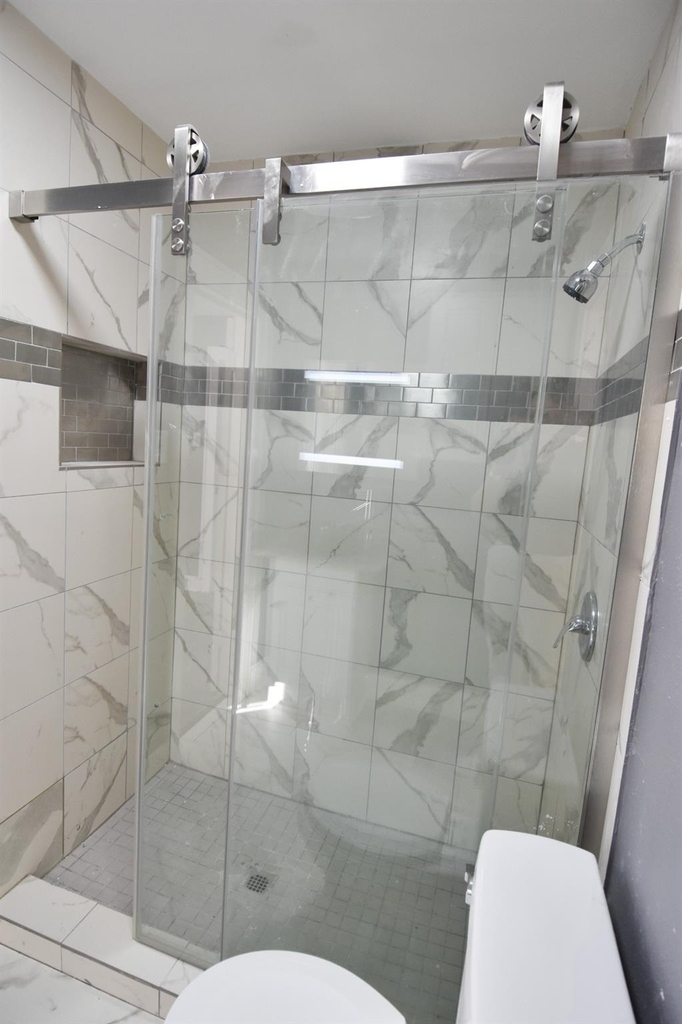 807 7th Street - Photo 9