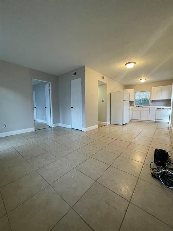 727 1/2 Edgewater Drive - Photo 2