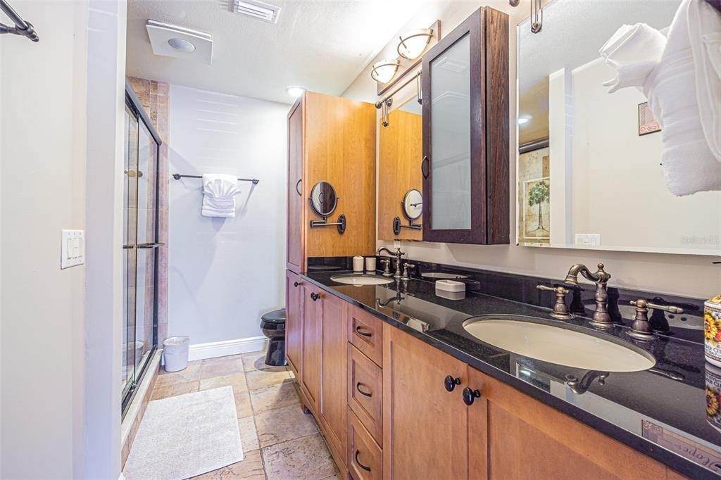 5427 Villa D'este Court - Photo 19