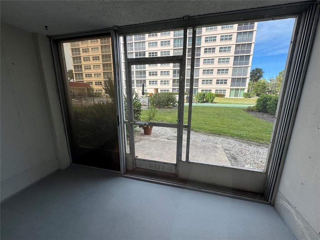 232 Saint Augustine Avenue - Photo 8