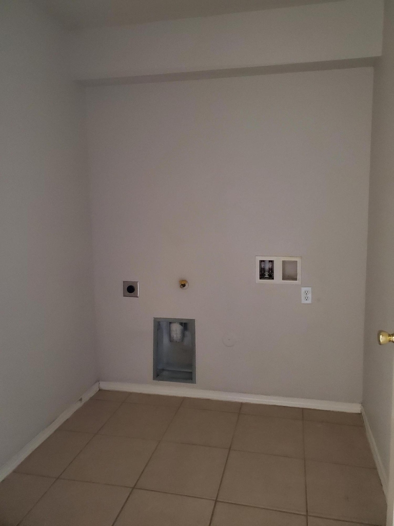 10021 Railroad Drive - Photo 15