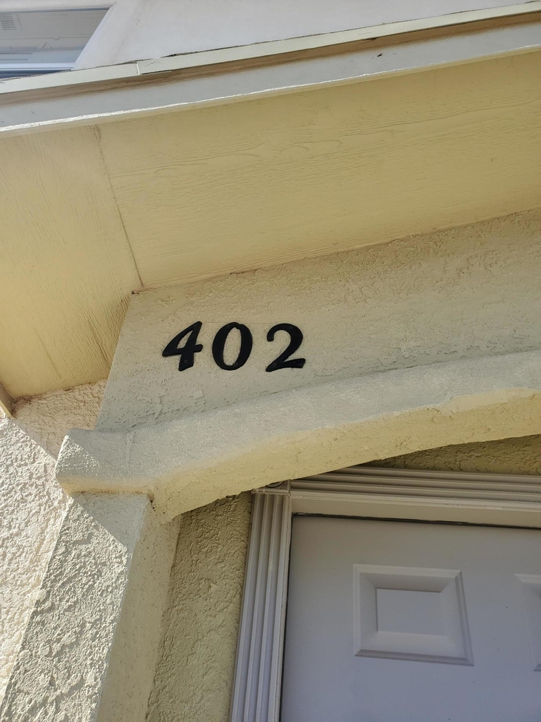 10021 Railroad Drive - Photo 5