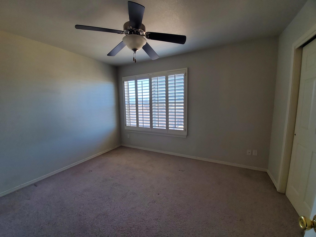 10021 Railroad Drive - Photo 18