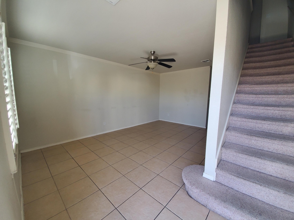 10021 Railroad Drive - Photo 6