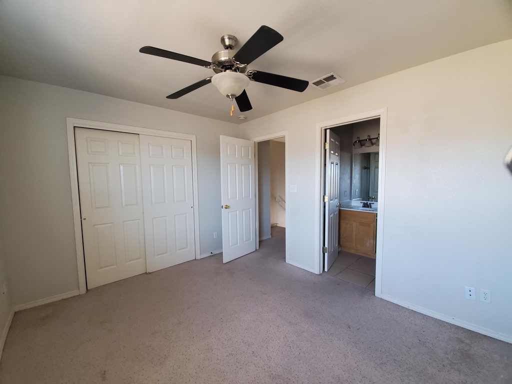 10021 Railroad Drive - Photo 19