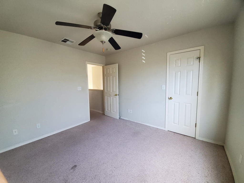 10021 Railroad Drive - Photo 25
