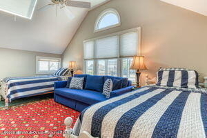 58 Broadway - Photo 22