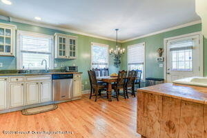 58 Broadway - Photo 11