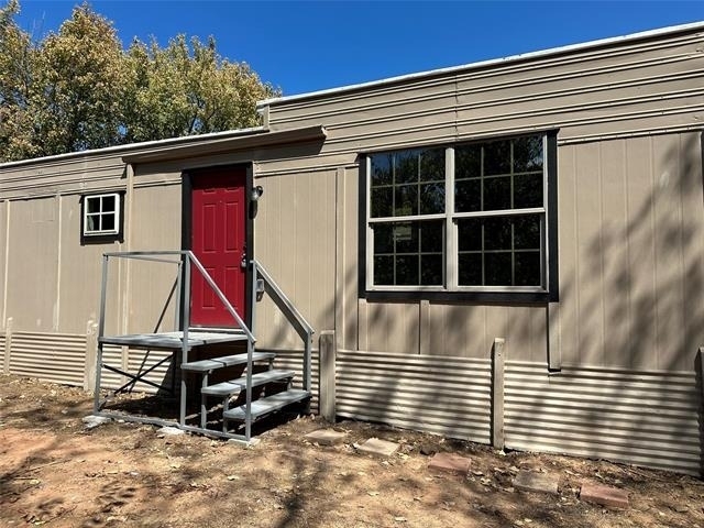 87 Paris Drive - Photo 0
