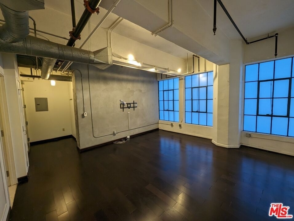 746 S Los Angeles Street - Photo 1