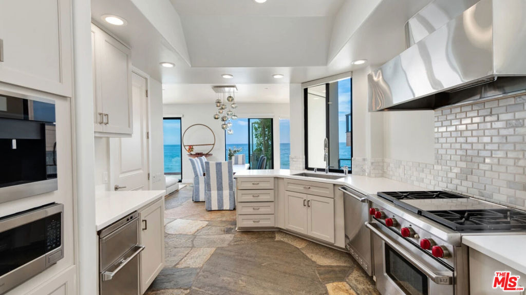 25252 Malibu Road - Photo 13