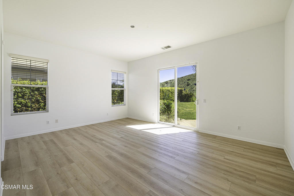 3178 Sunset Hills Boulevard - Photo 9