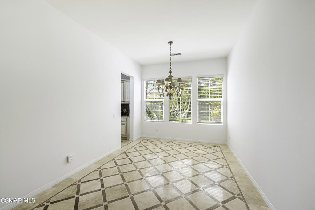 3178 Sunset Hills Boulevard - Photo 4