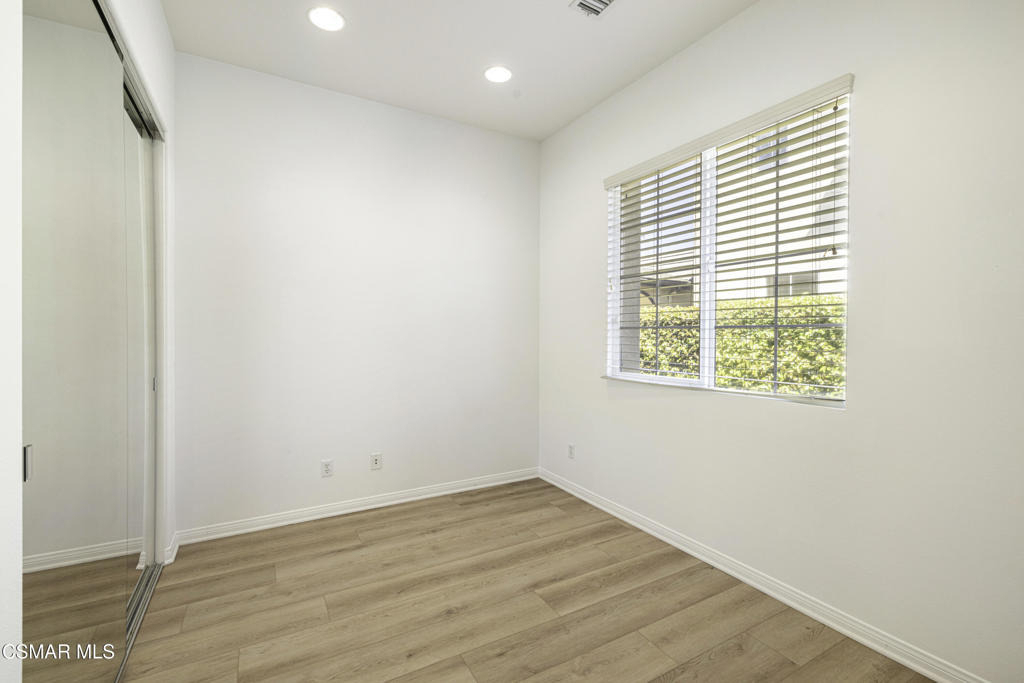 3178 Sunset Hills Boulevard - Photo 11