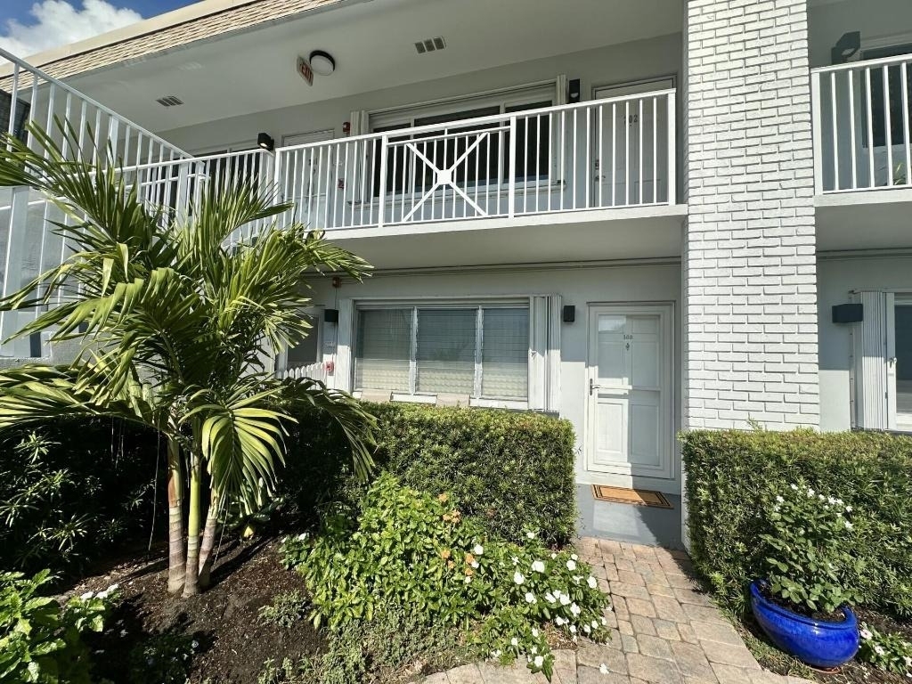 1001 Ne 8th Avenue - Photo 1
