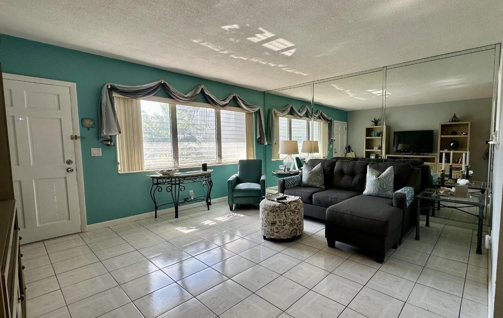 1001 Ne 8th Avenue - Photo 4