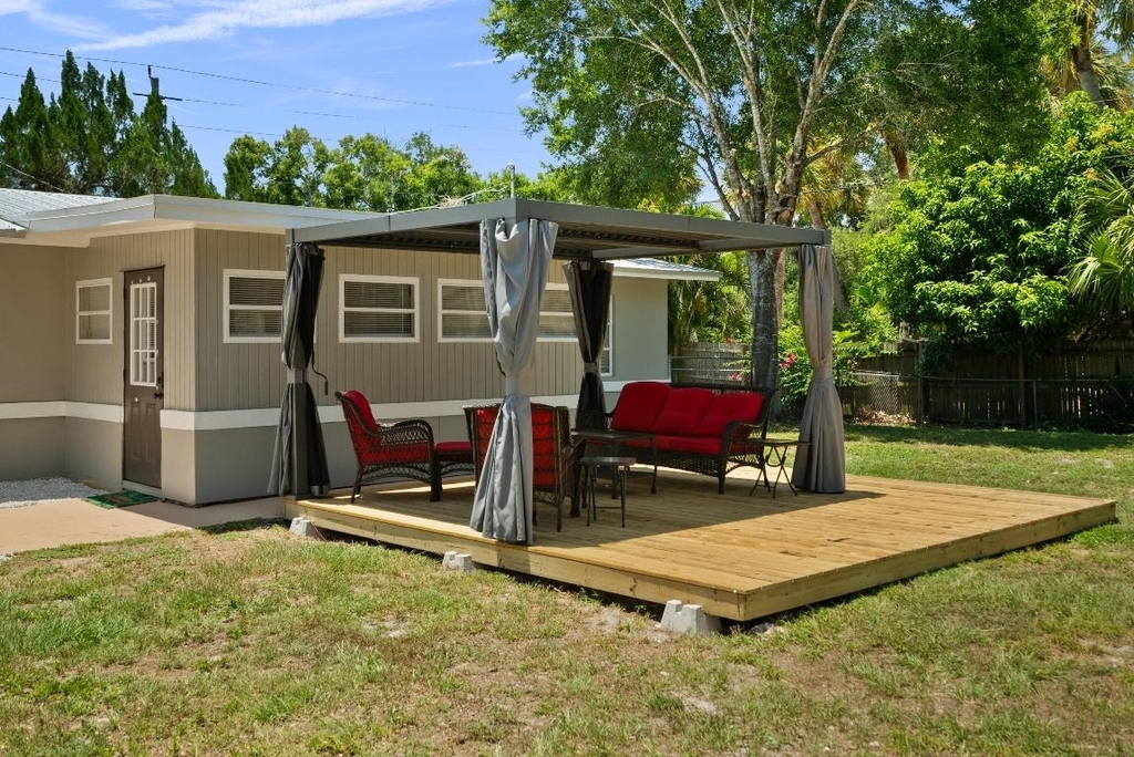 4220 Sunrise Boulevard - Photo 22