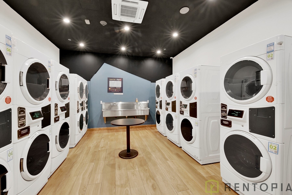 1875 Atlantic Avenue - Photo 17