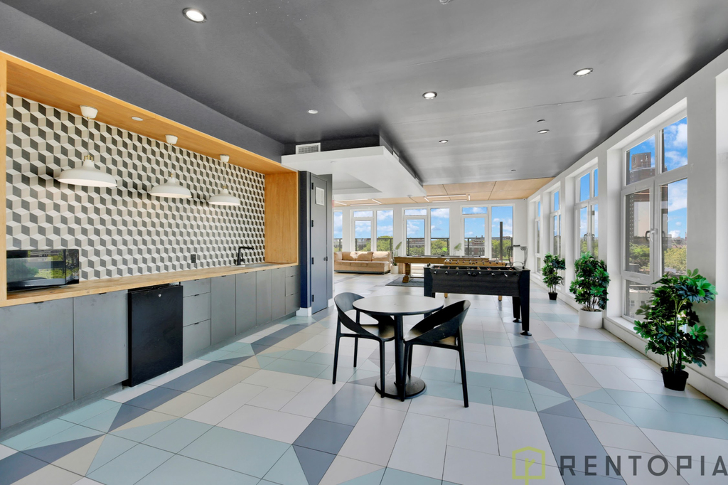 1875 Atlantic Avenue - Photo 9