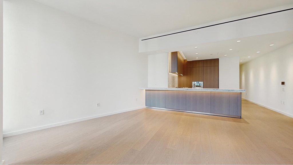 500 W 18th Street - Photo 3
