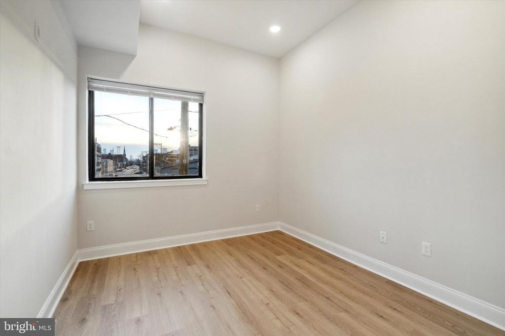 2157 E Lehigh Avenue - Photo 19