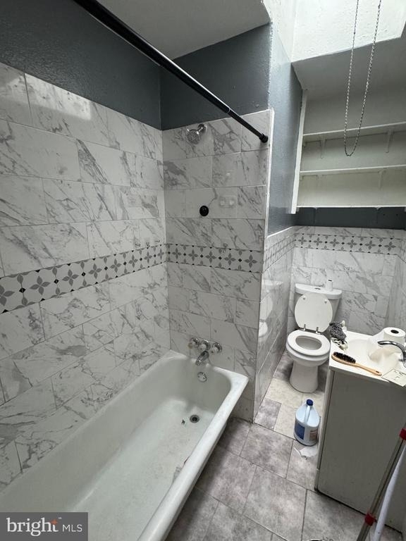 7242 Elmwood Avenue - Photo 7