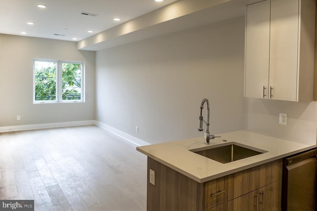 812 18th Street Ne - Photo 3