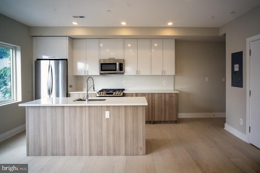 812 18th Street Ne - Photo 8