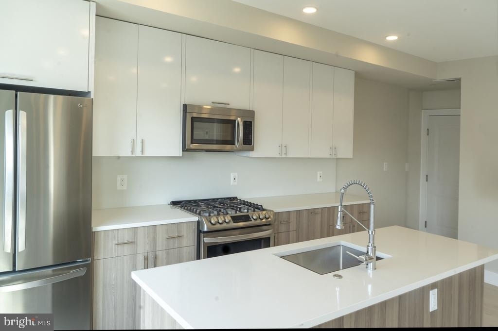 812 18th Street Ne - Photo 6