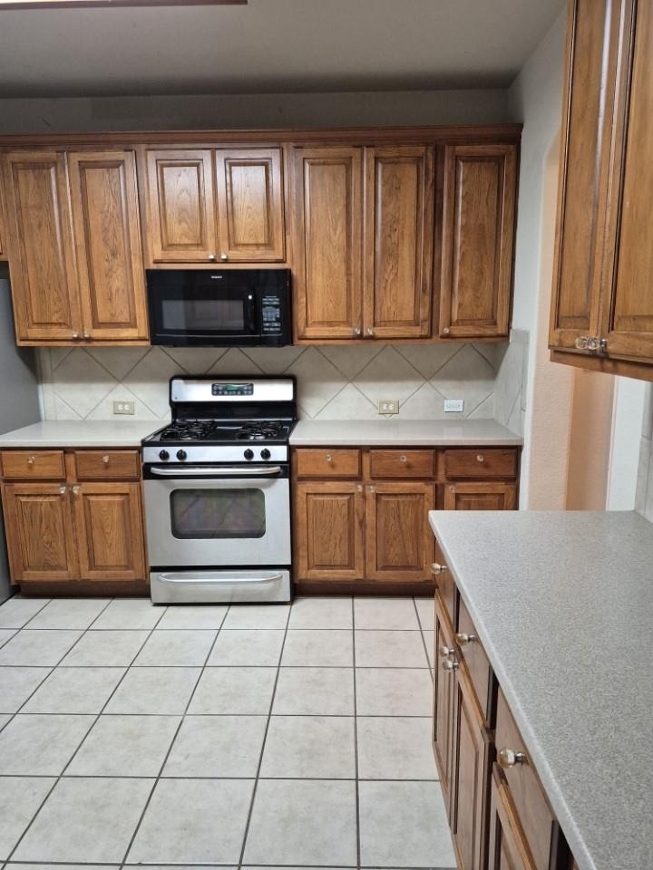 808 Busleigh Castle Way - Photo 7