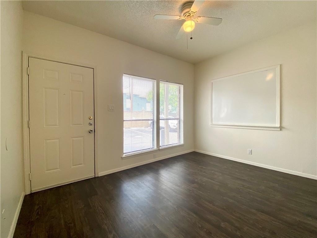 3000 Guadalupe St - Photo 2