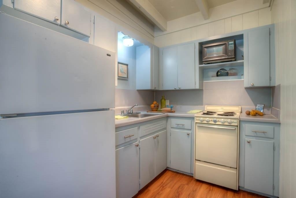 3011 Whitis Ave - Photo 3