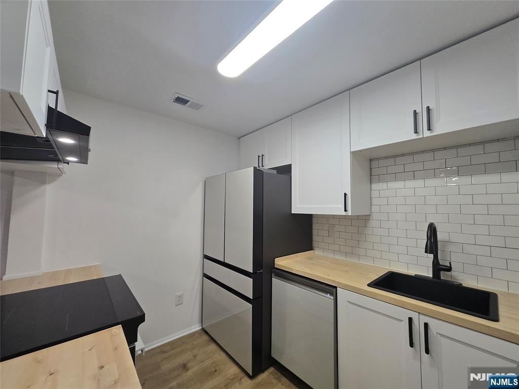 2080 Drake - Photo 6