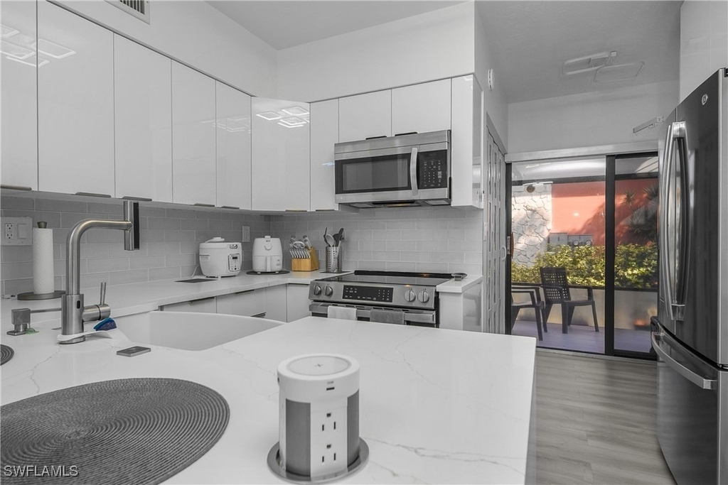 201 S Collier Boulevard - Photo 12