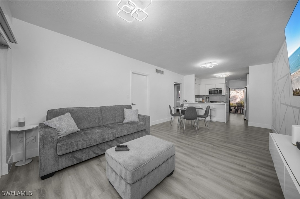 201 S Collier Boulevard - Photo 5