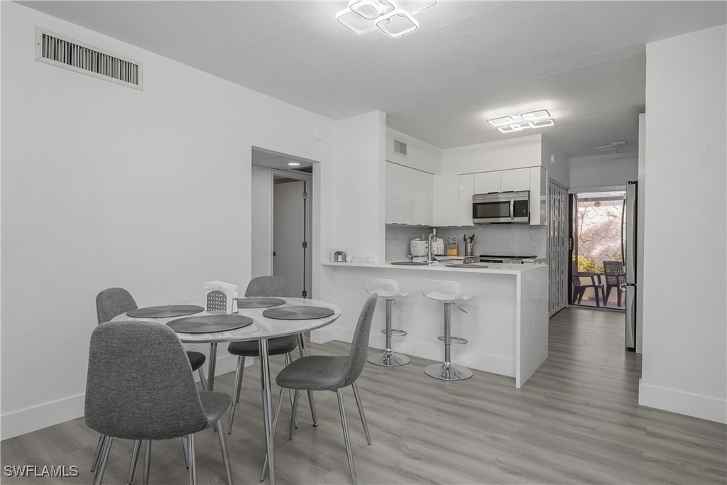 201 S Collier Boulevard - Photo 10