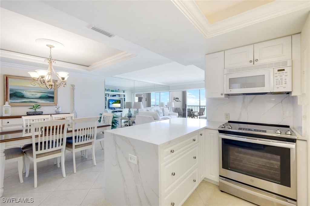 3443 Gulf Shore Boulevard N - Photo 8