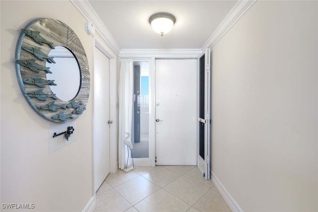 3443 Gulf Shore Boulevard N - Photo 2