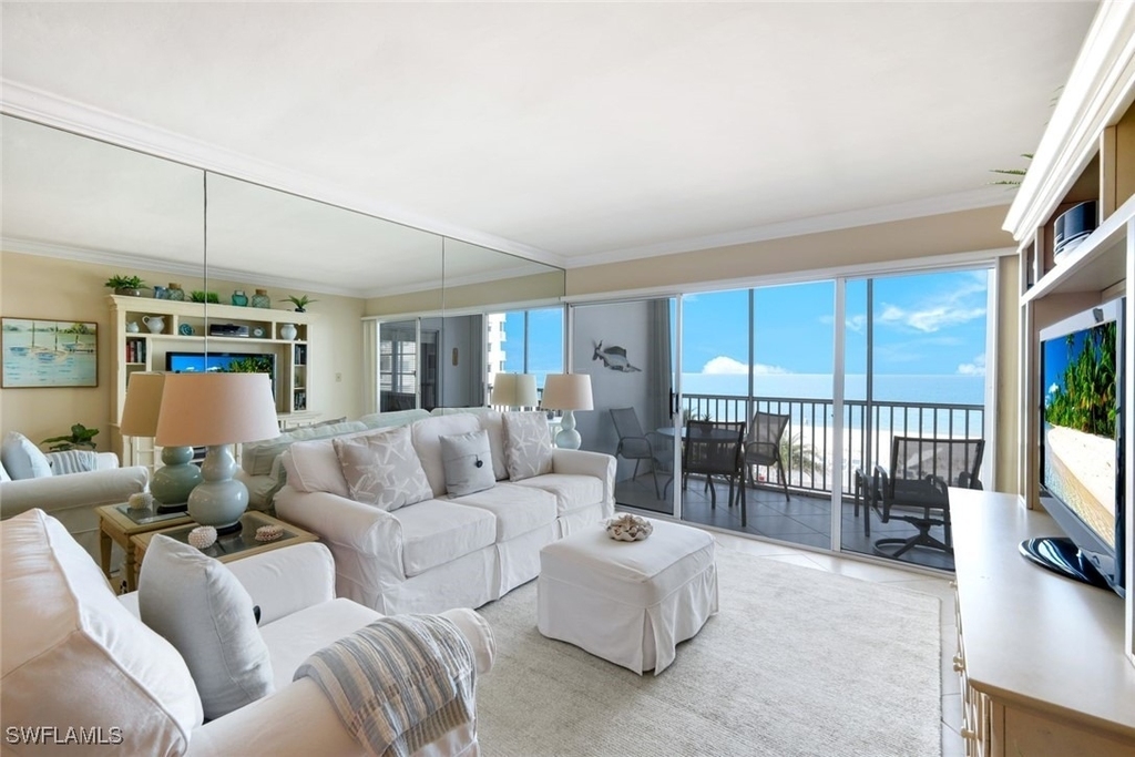 3443 Gulf Shore Boulevard N - Photo 3